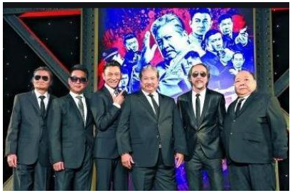 洪金宝|68岁洪金宝暴瘦到认不出，儿媳回应说“断食法”瘦身，身体还健康