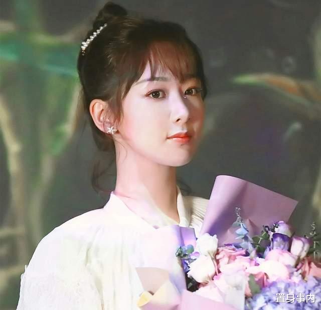 逆局|?杨紫“上位史”，7岁出道16岁攀上33岁金主，一场吻戏改变星途