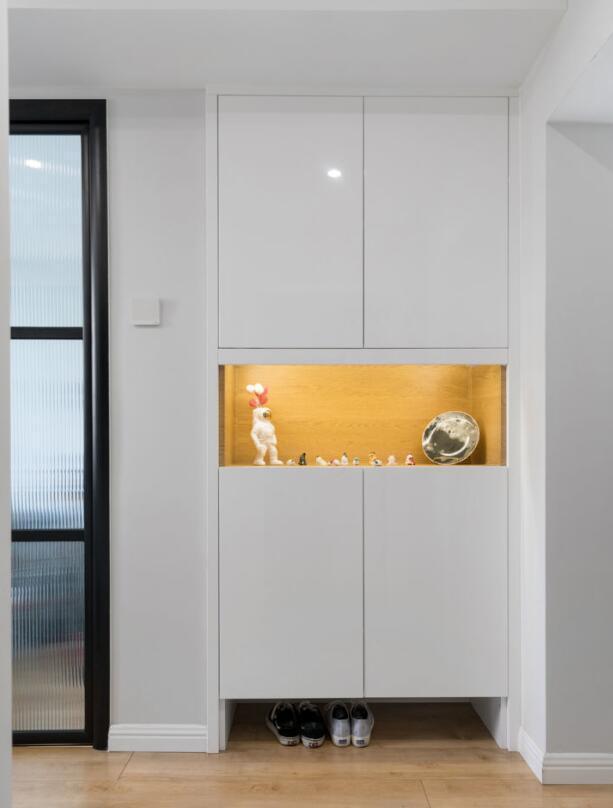 越来越多人这样设计玄关柜，方便实用又漂亮，不浪费一寸空间