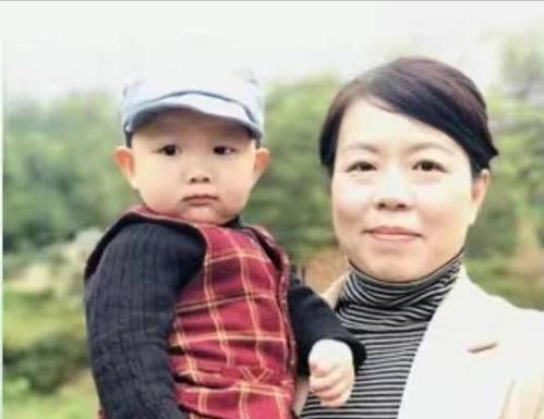 许敏|熊磊发文指许敏好打牌是赌徒，姚师兵是信用卡黑户，许敏淡定回应