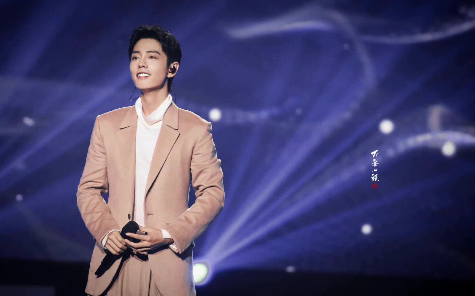 肖战|肖战的红色资源爆棚，拍摄冬奥微电影，新戏已经低调开机？