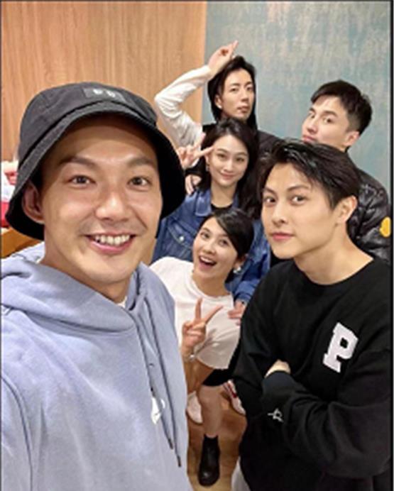 高圆圆|知名男星晒照官宣妻子怀二胎，他曾风靡全球，江宏杰等人送祝福