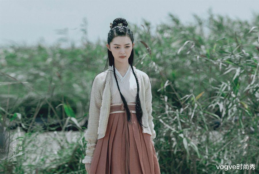 刀郎|《雪中悍刀行》主演近照：李淳罡帅成小鲜肉，裴南苇现代装造型美