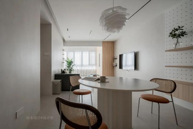 117㎡现代极简,简洁大方的空间,布置出清新舒适的华丽感