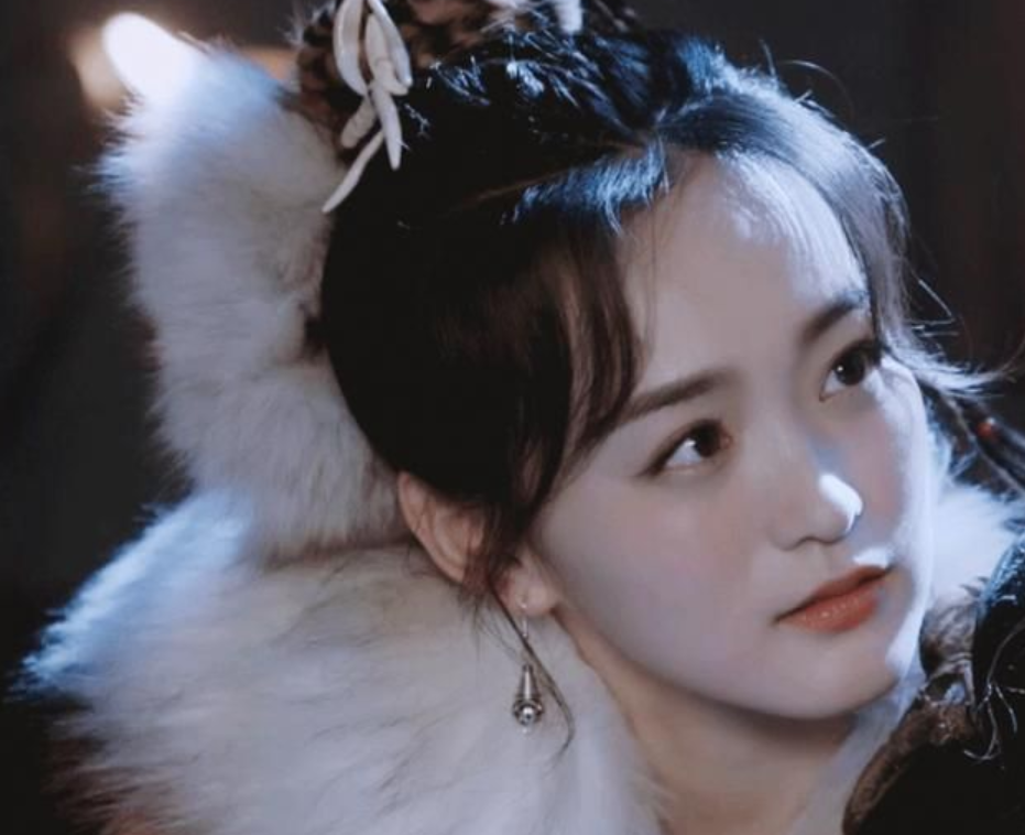 阿紫|何泓姗的阿紫登场啦！网友笑称：这么灵动是不是没戴帽子的原因？