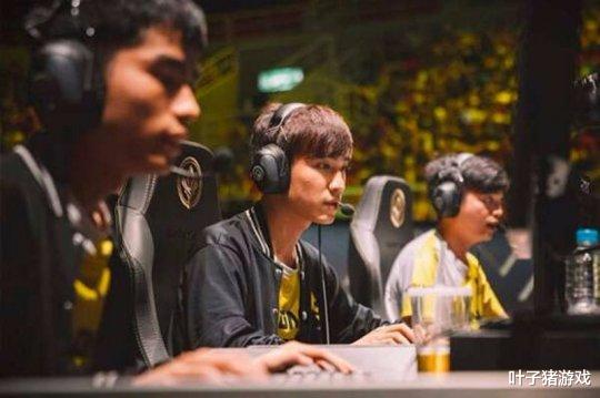 RNG|英雄联盟S11总决赛确定于冰岛举办，守擂者RNG官推发图：你过来呀