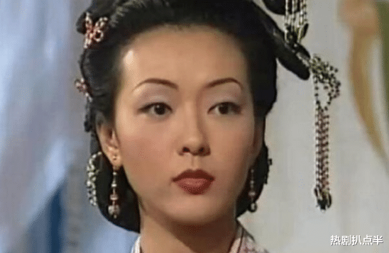 49岁港星定居内地一年，房子变大装修变豪华，至今未婚