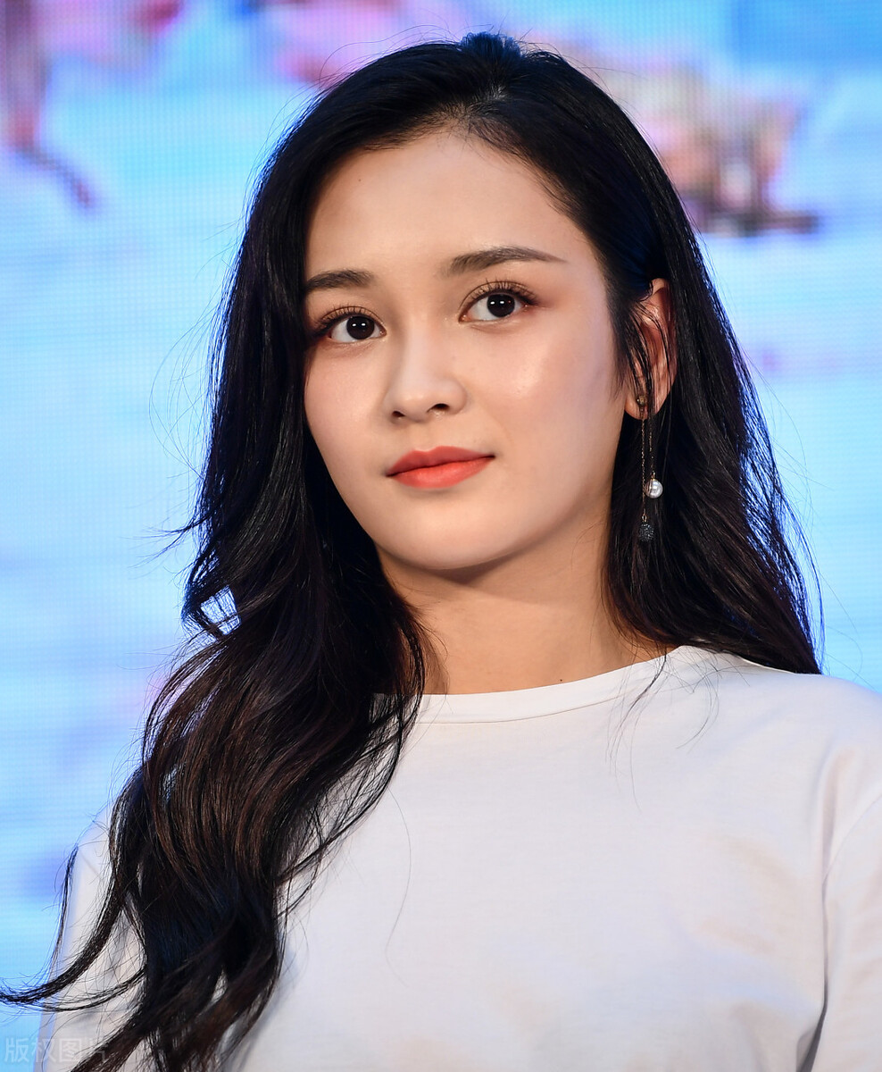 杨幂|艺人刚走红就解除合约，杨幂公司又出“白眼狼”？