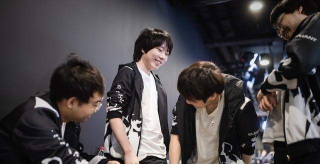 生态环境保卫者|Dota2：这也能扯到Ame身上？Emo被kaka整蛊后感慨：Ame来就宰了！