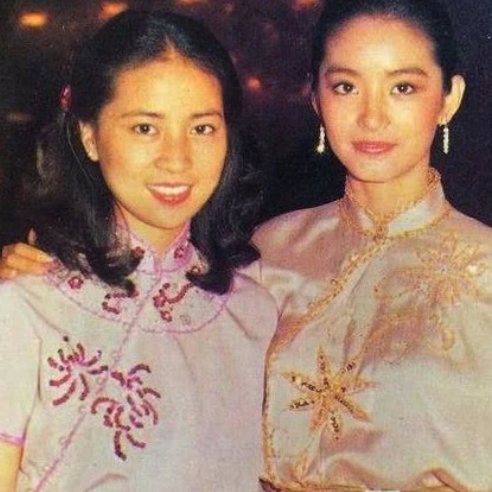 肖浩飞白|因老公退出娱乐圈的8位女星,各有各的故事,最大68岁,最小21岁