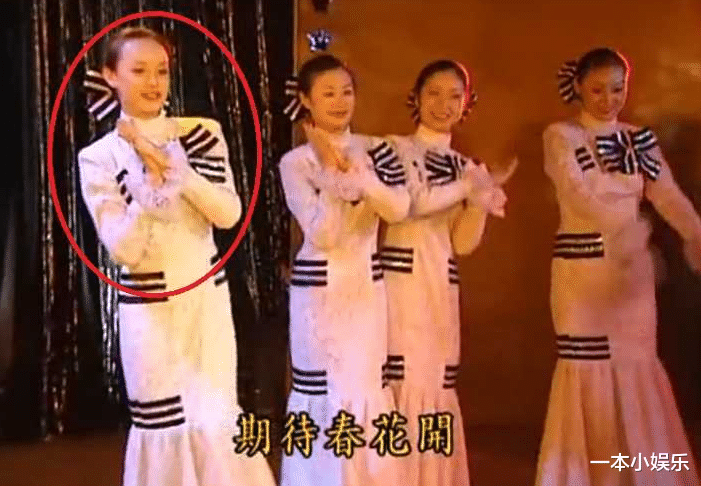 李嫣|孙俪心思重？看她十年前给赵薇伴舞的小动作，就知此女一定会红！