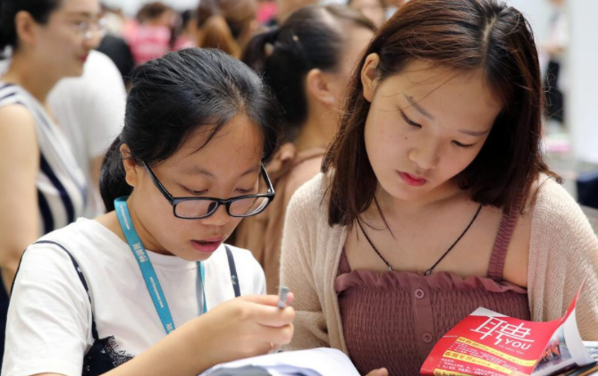 大学生|大学毕业走校招还是社招？211学长给大家的“忠告”，别不当回事