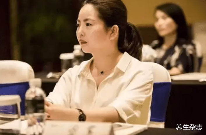 养生杂志|38岁女子，不堪PUA，查出肺结节，医生叹息：一物别再成箱往家里提