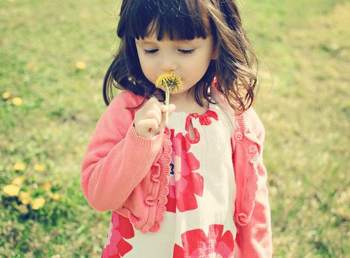 天赐佳名卜广鉴|女孩起名取名字:出自诗经好听的女孩名字