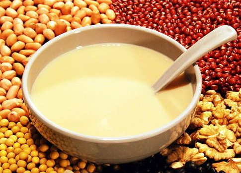 失眠|?“更年宝”被发现，豆浆只排末位，妇科主任：常吃或能告别失眠，老得慢