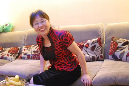 红枣|87岁皮肤医生提醒女性:3种食物被称为皱纹“加速剂”,管住嘴