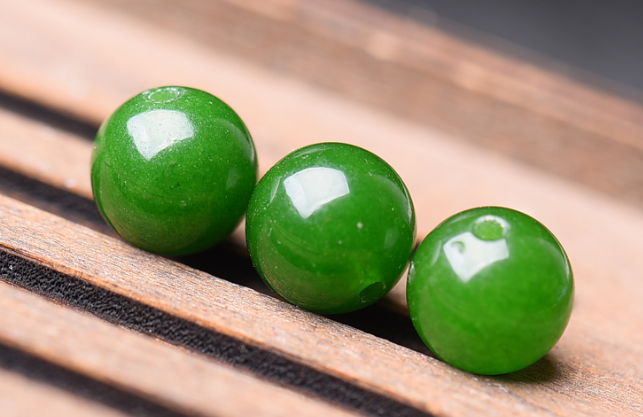 |人人都想收藏和田玉首饰,价格一路飞涨,未来的价格会怎样?