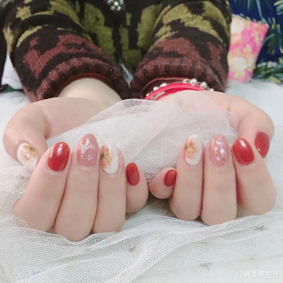 美甲|超级适合春天的花花草草美甲，仙气满满！