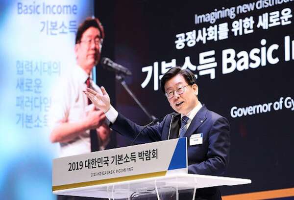 韩国|韩国选战爆裂开局：两大候选人“后院起火”，预定“青瓦台魔咒”？