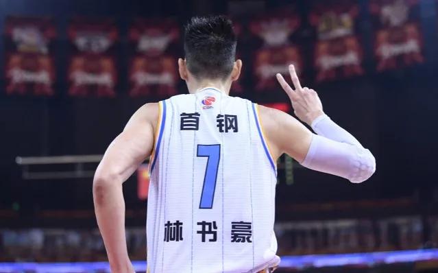 意甲|正式曝光！林书豪大幅降薪签约，只为球队签下第三外援冲击广东