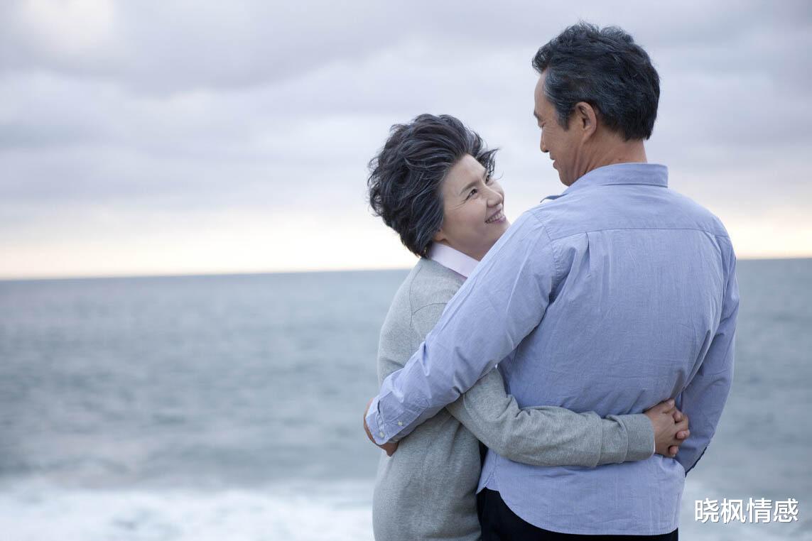 晓枫情感|中年夫妻离婚后，谁更放不下对方？这三个人说了心里话