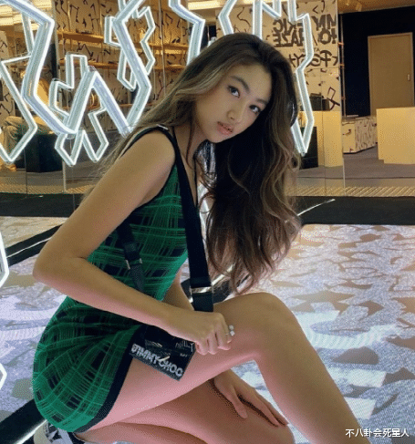 吕良伟|香港老艺人的女儿，颜值一个比一个高，吕良伟儿子都追不到