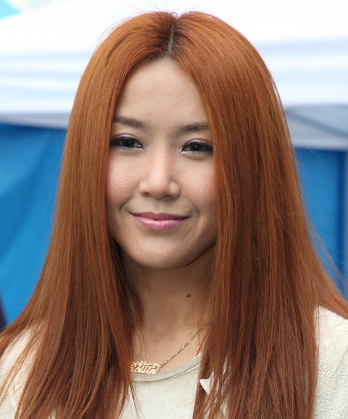 王蓉|曾经的电音舞曲天后如今到处商演，网友；这是本人么？