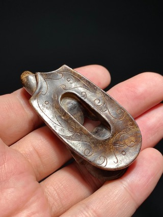 和田玉籽料|汉 和田玉籽料 沁色 螭龙纹 玉珮 挂件