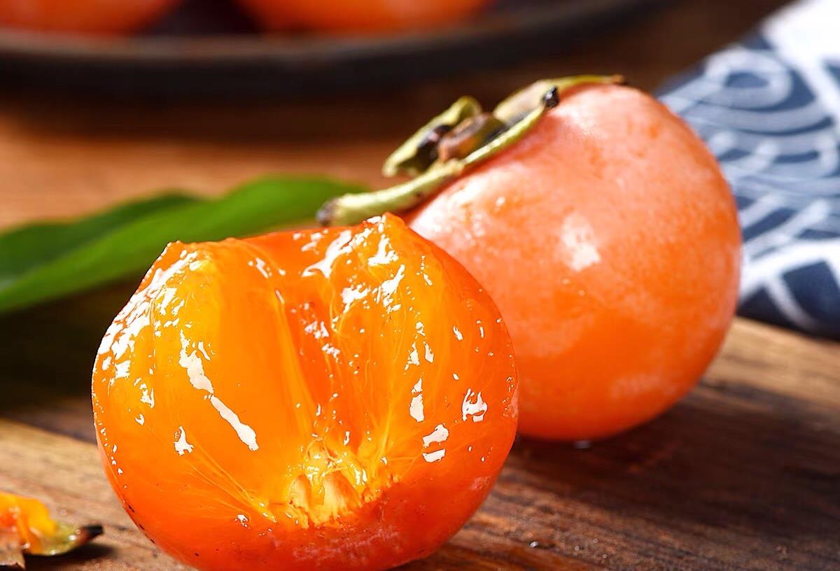 柿子|秋分时节，这6种秋日食材要多吃，防秋乏去秋燥，应季而食身体好