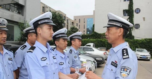 依科育儿吧|辅警和协警只有一字之差，工资待遇却差距明显，学生需慎重选择