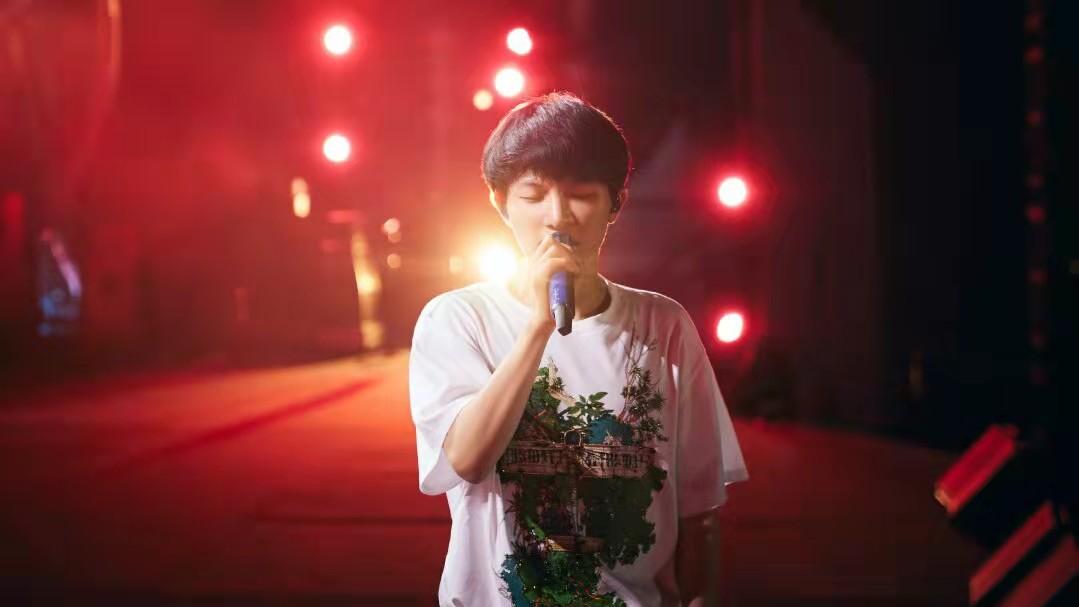 周深|周深表白生米：我之所以能够飞翔，是因为你们就是我的那一阵春风