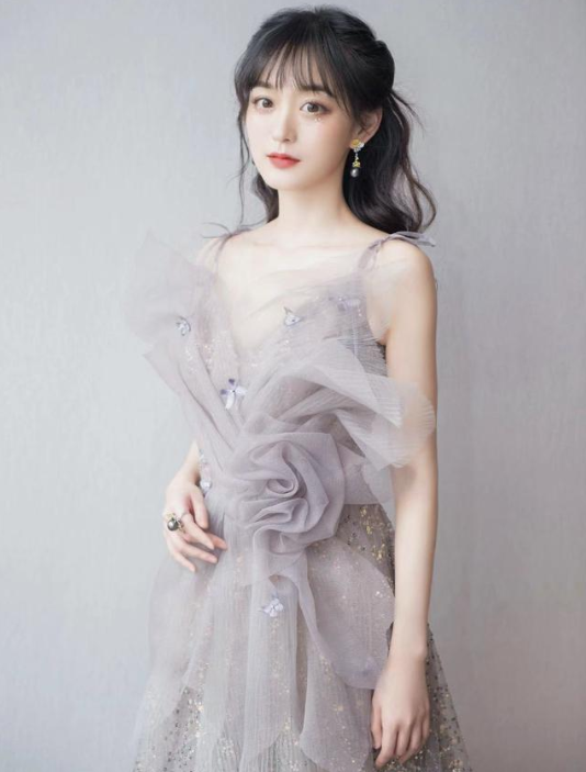 王诗龄|白敬亭微博置顶的女星，刚曝恋情男方被扒私生活混乱，堪比罗志祥