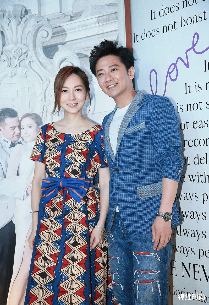 孟广美|孙耀威小8岁的妻子真娇嫩,短发看着虽然有点成熟,但裙子挺显嫩