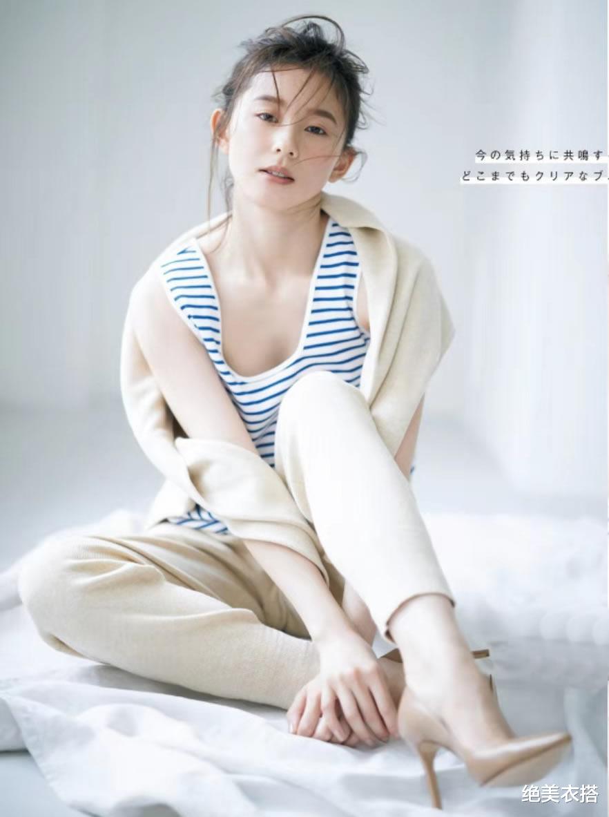 绝美衣搭|日杂凭什么赢得人心？4位模特、4个“时令元素”穿搭，好看到不行
