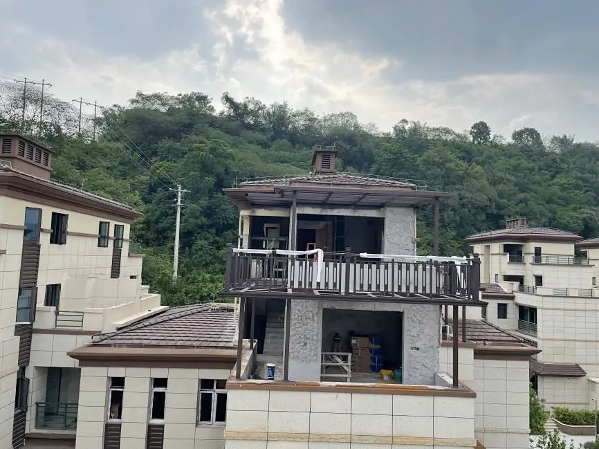 别墅|踩盘记｜实探李家沱神盘，一盘烂尾后再建，一盘卖了三年还在卖