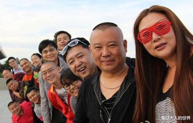 德云社|德云社董事长王惠深夜发文，众演员纷纷转发，网友：发生了什么事