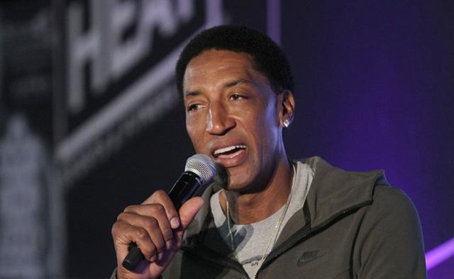 勒布朗·詹姆斯|皮蓬:詹姆斯不配做我替补,波波维奇:你该放下游泳圈好好训练了