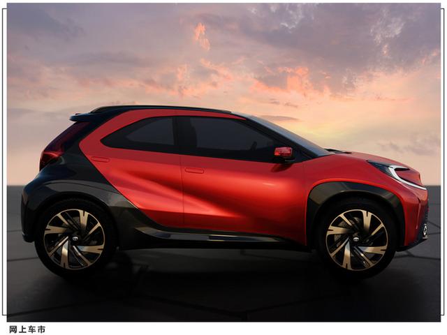 豐田全新轎車即將投產！搭1.0T，前臉搭貫穿燈帶，尺寸對標飛度-圖3