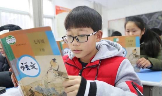 一更育儿|班主任坦言“语文好”的学生，基本都有四个特征，学渣装不来
