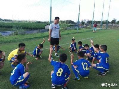 暖妈育儿经|继语文后,体育将成“第二学科”?卑微的体育老师乐坏了