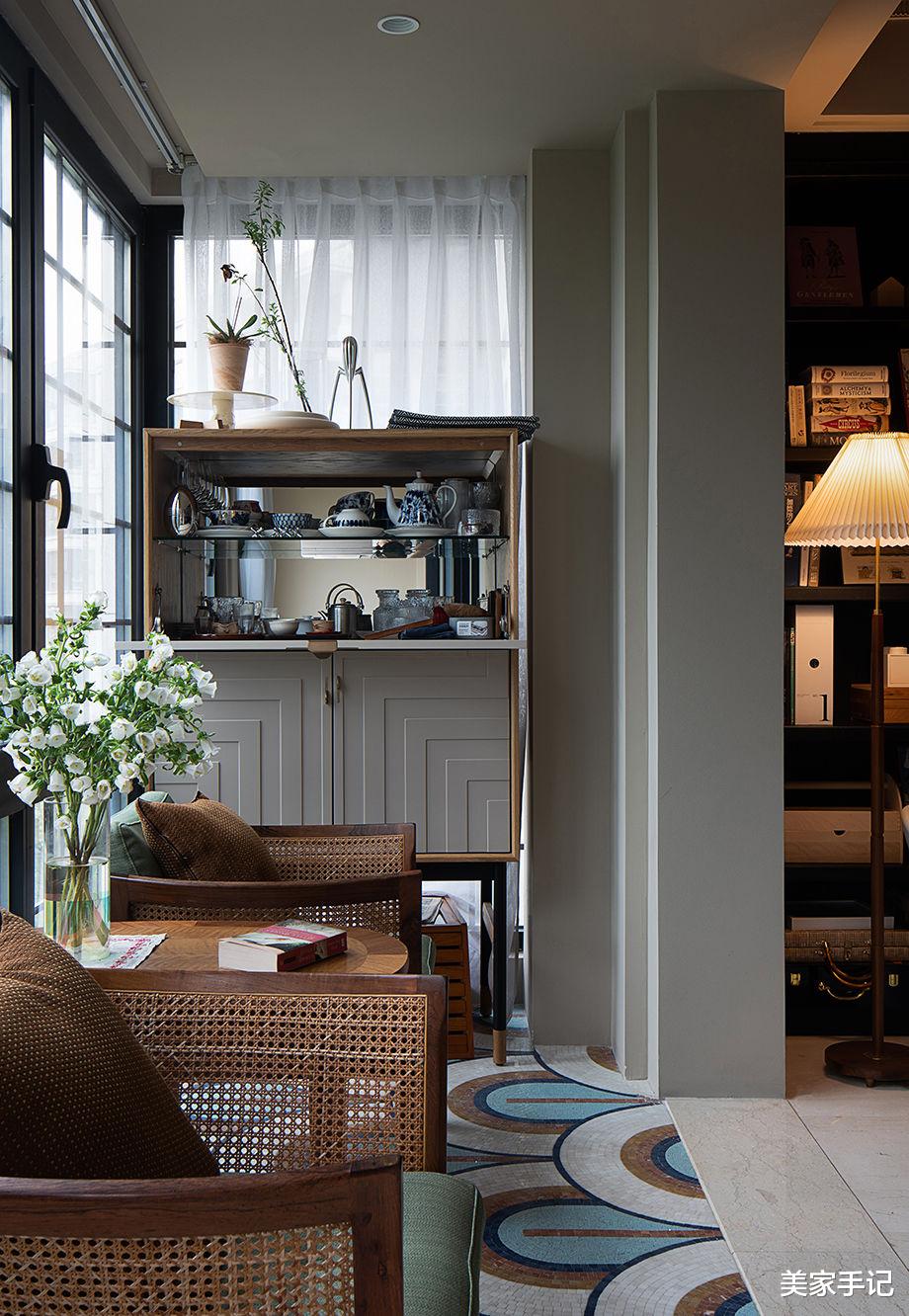 美家手记|坚持摒弃客厅，不买沙发茶几！这对夫妻的家，成了装修界的教科书