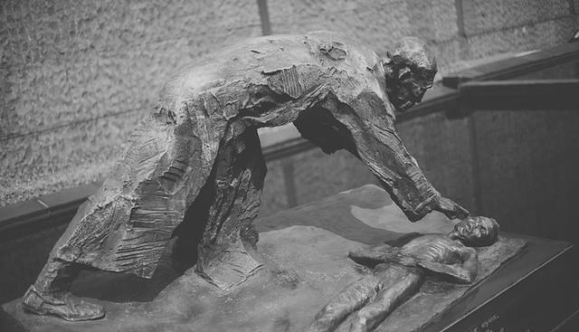 闫妮|张哲瀚失格到如此地步，还想着包庇他，这就是明星的力量吗？