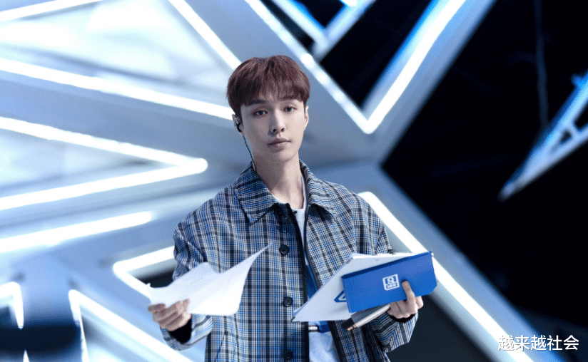 张艺兴|张艺兴能改变部分中国大众音乐口味，并能在国际上，占有一席之地