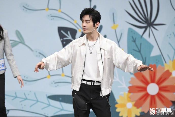 黄晓明|黄晓明减肥30斤，身体出现状况，网友：这不算啥，有人12天只喝水