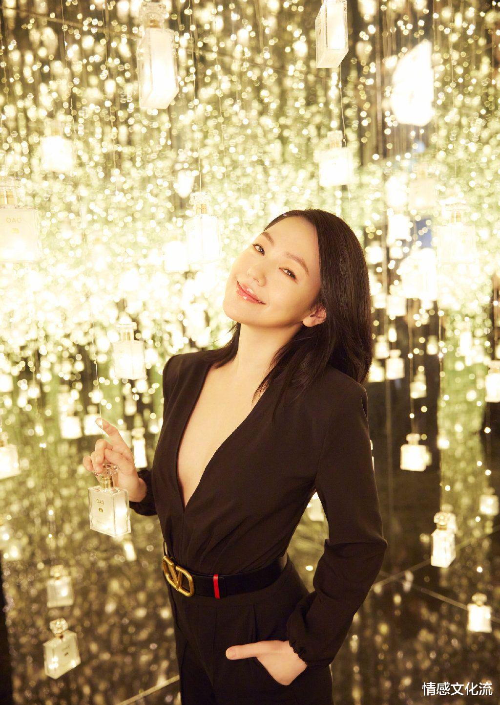 情感文化流|小S妈妈：拜托厂商网友不要封杀她，求求你们！网友：不配，滚吧
