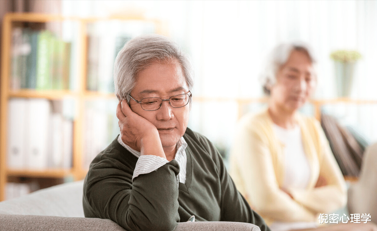 倪密心理学 60岁大妈哭诉:嫁给一个凤凰男丈夫,开始很满意,后面很痛苦