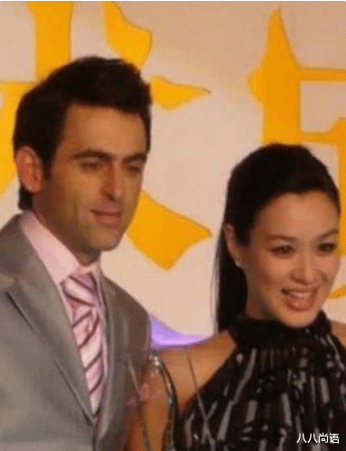 选美|23岁张敏钧夺得选美第二名，青花瓷礼服裙配皇冠真美，五官像生父