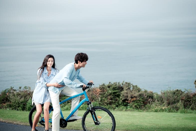 韩剧|好甜的一部韩剧，跨界的恋爱，女神和欧巴的封神之作！