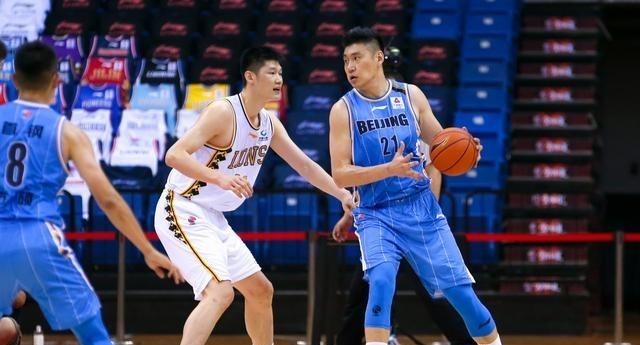 嘟小薯 北京首钢坏消息!内线大将遭遇重伤,或加盟江苏投奔李楠