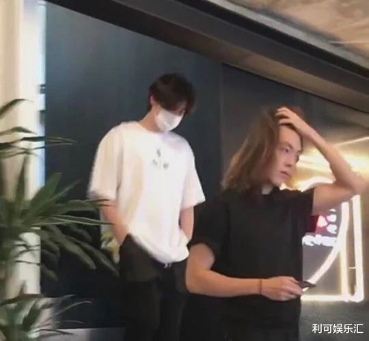 金宇彬|发糖了！李钟硕ins久违地提到至亲金宇彬，认证两人8年不变的友情